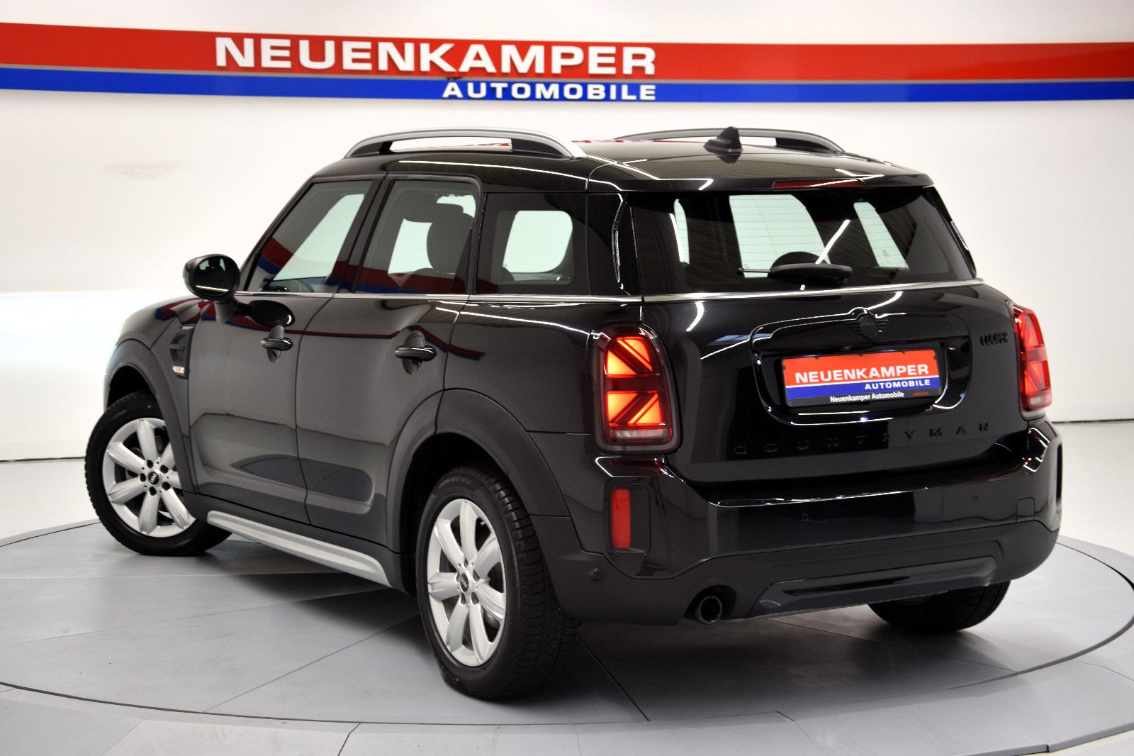 Fahrzeugabbildung MINI COOPER Countryman Classic Trim Leder Navi Kamera