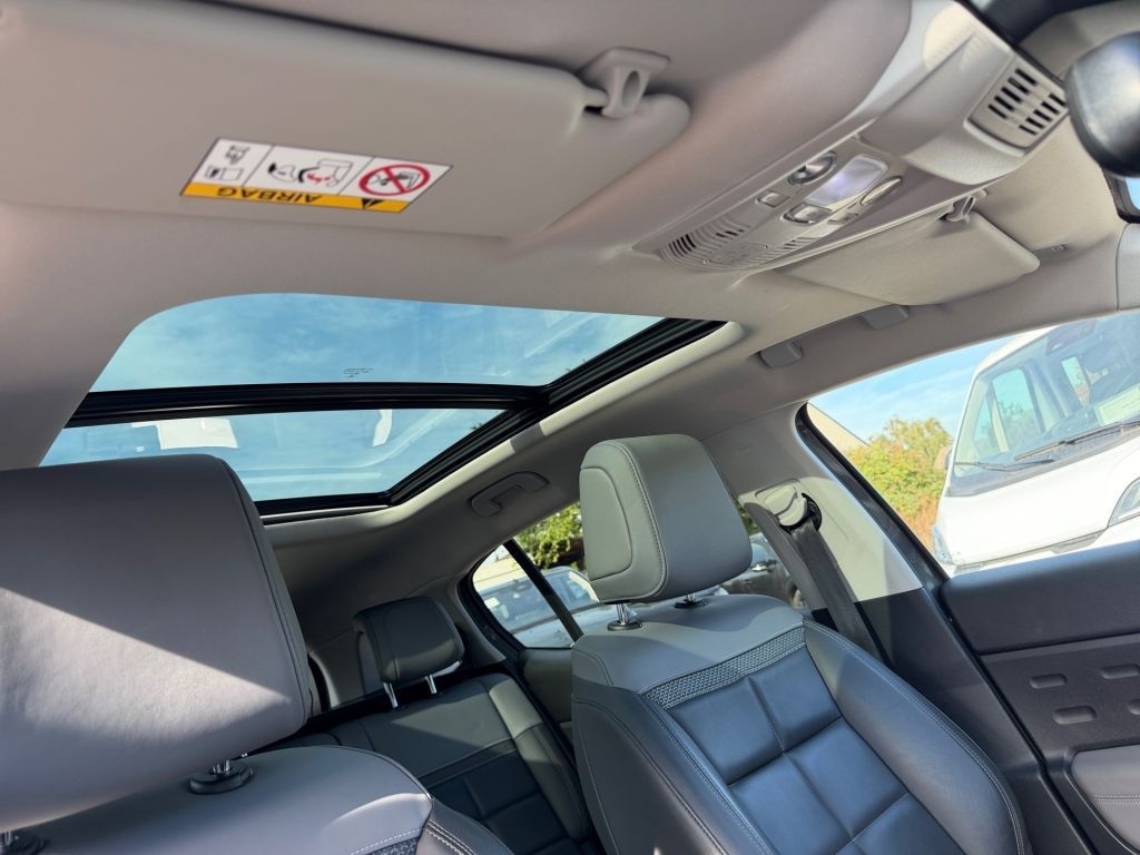 Fahrzeugabbildung Citroën C5 Aircross BlueHDI 130 S&S EAT8 SHINE PACK