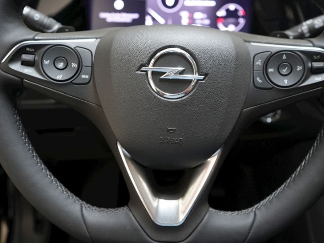 Grandland GS AT+LED MATRIXLICHT+NAVI+RÜCKFAHRKAM