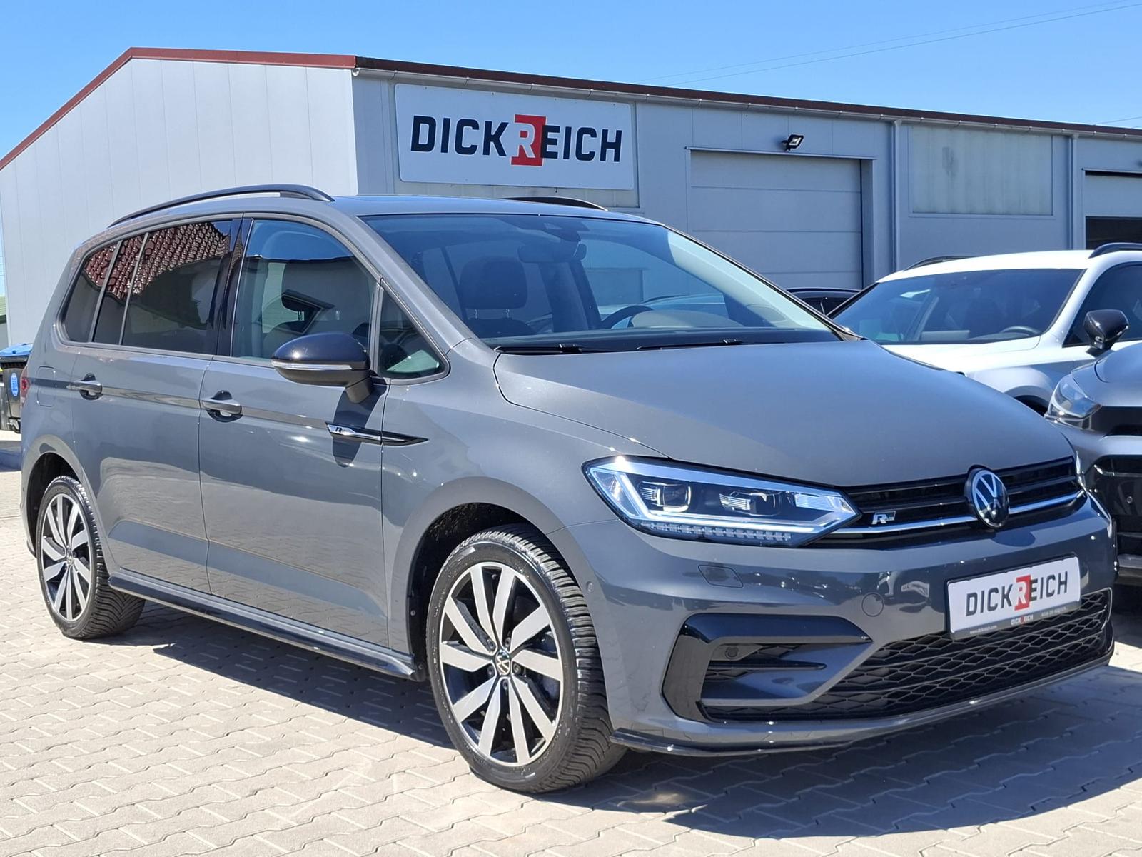 Volkswagen Touran 2.0 DSG R-Line High BLACK Pano 7Si IQ AHK