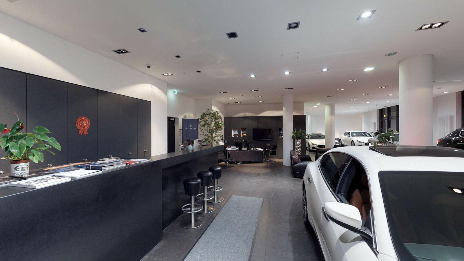 showroom-image-top