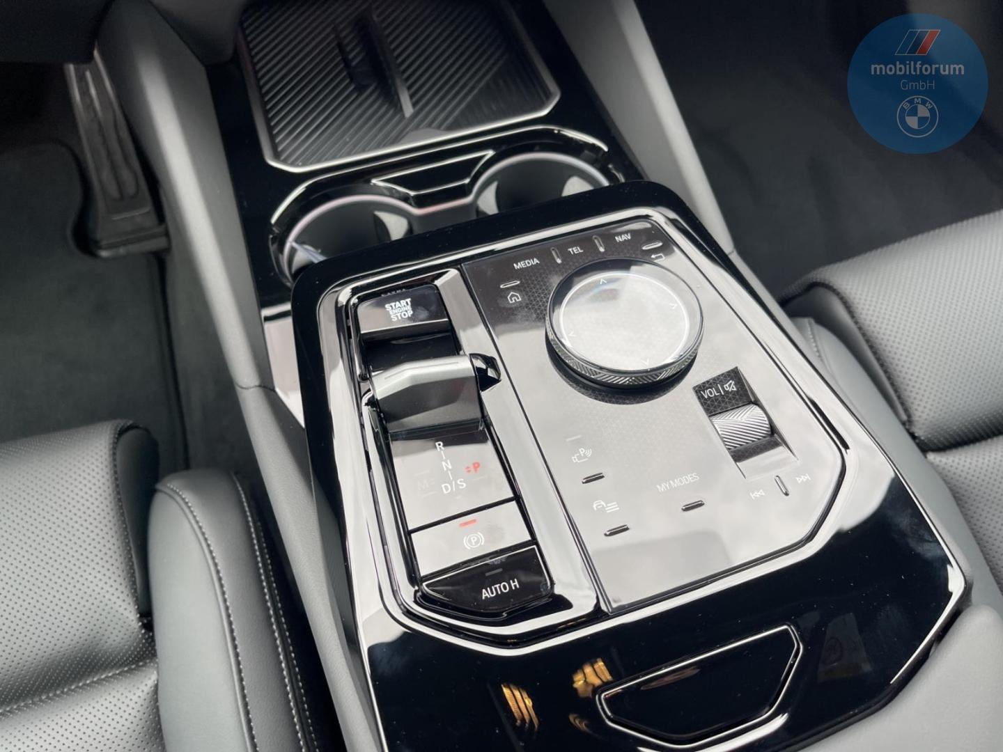 BMW 520 d xDrive M-Sport Pro AHk B&W 4xSHZ Klimasitz