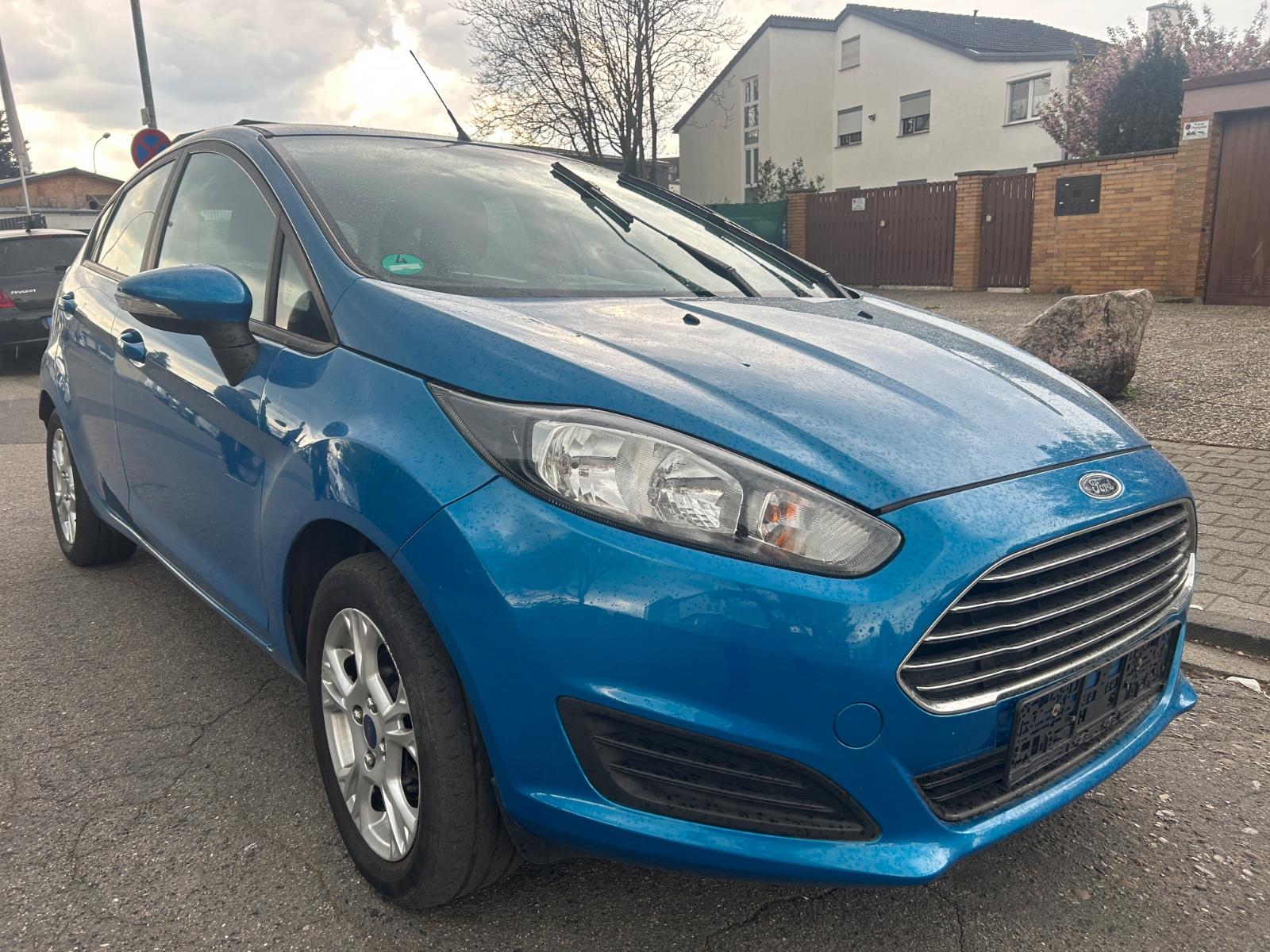 Ford Fiesta Sync Edition* Klima*SHZ* 1. Hand* TÜV Neu