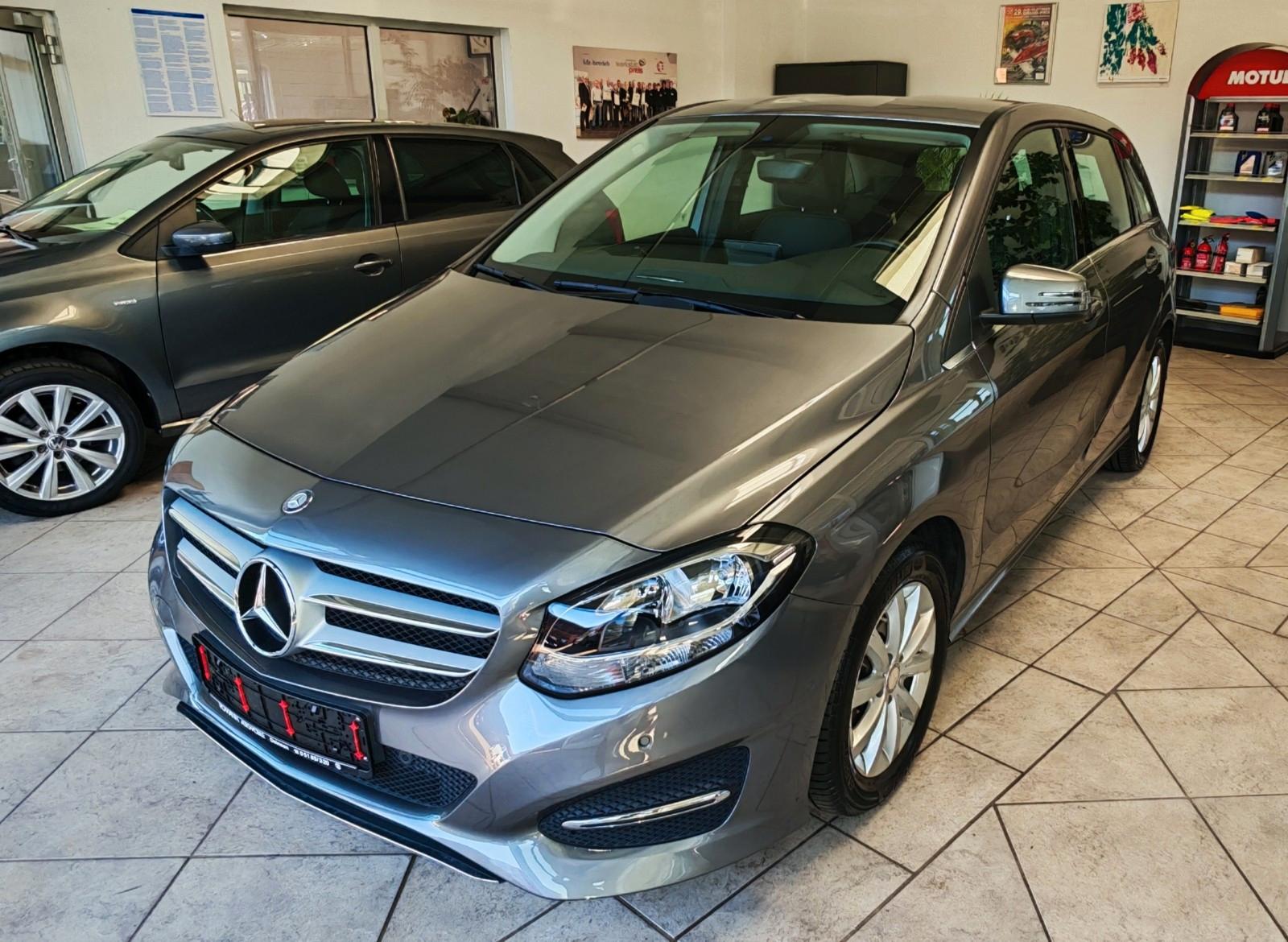 Mercedes-Benz B 180
