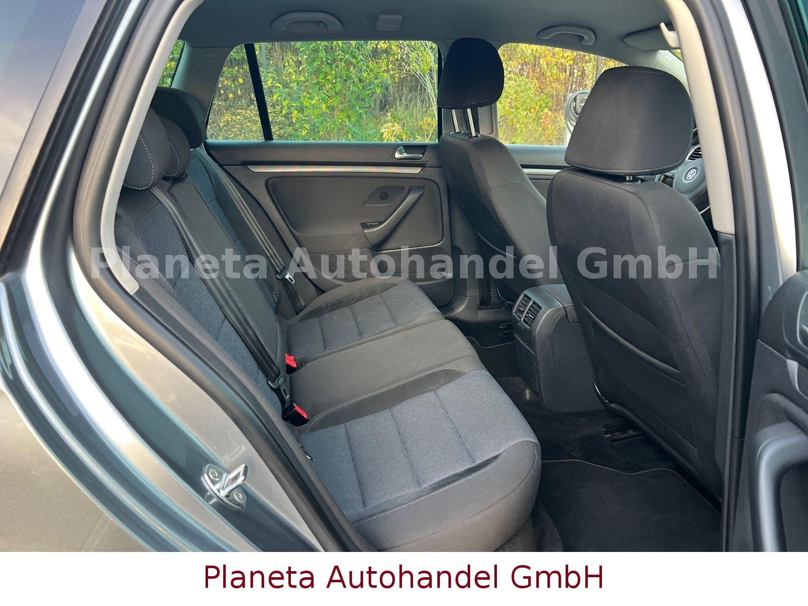 Volkswagen Golf 2011 — photo 26