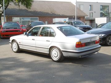 صورة مصغرة 12 لـ 1991 BMW M5