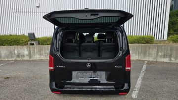 Mercedes V 220 - 11