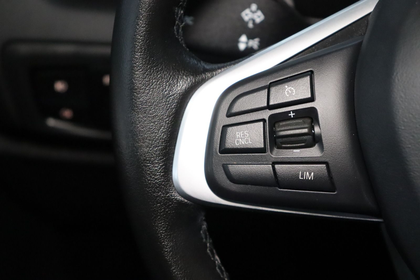 Fahrzeugabbildung BMW 225 xe i Performance Advantage Active Tourer