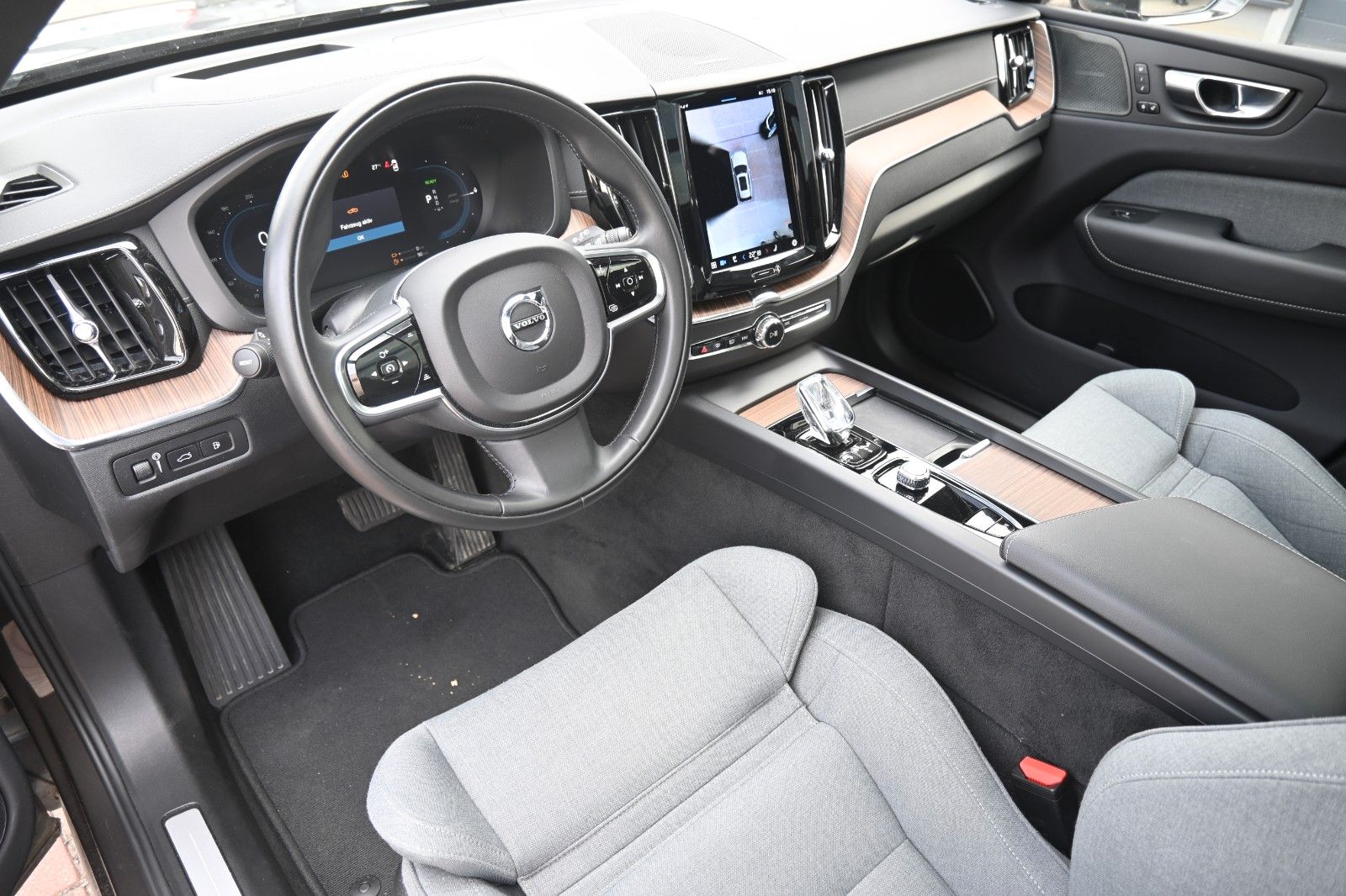 Fahrzeugabbildung Volvo XC60 T8 AWD Recharge Inscription*360°*STDHZG*ACC