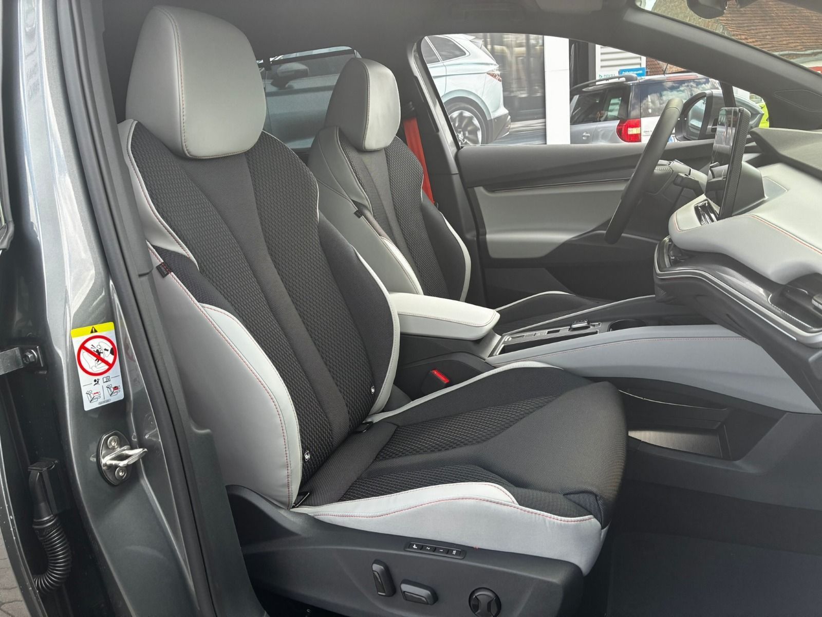 Fahrzeugabbildung SKODA Elroq 85*MAXX*AHK*360°CAM*Head-Up*Canton*Wärmepu