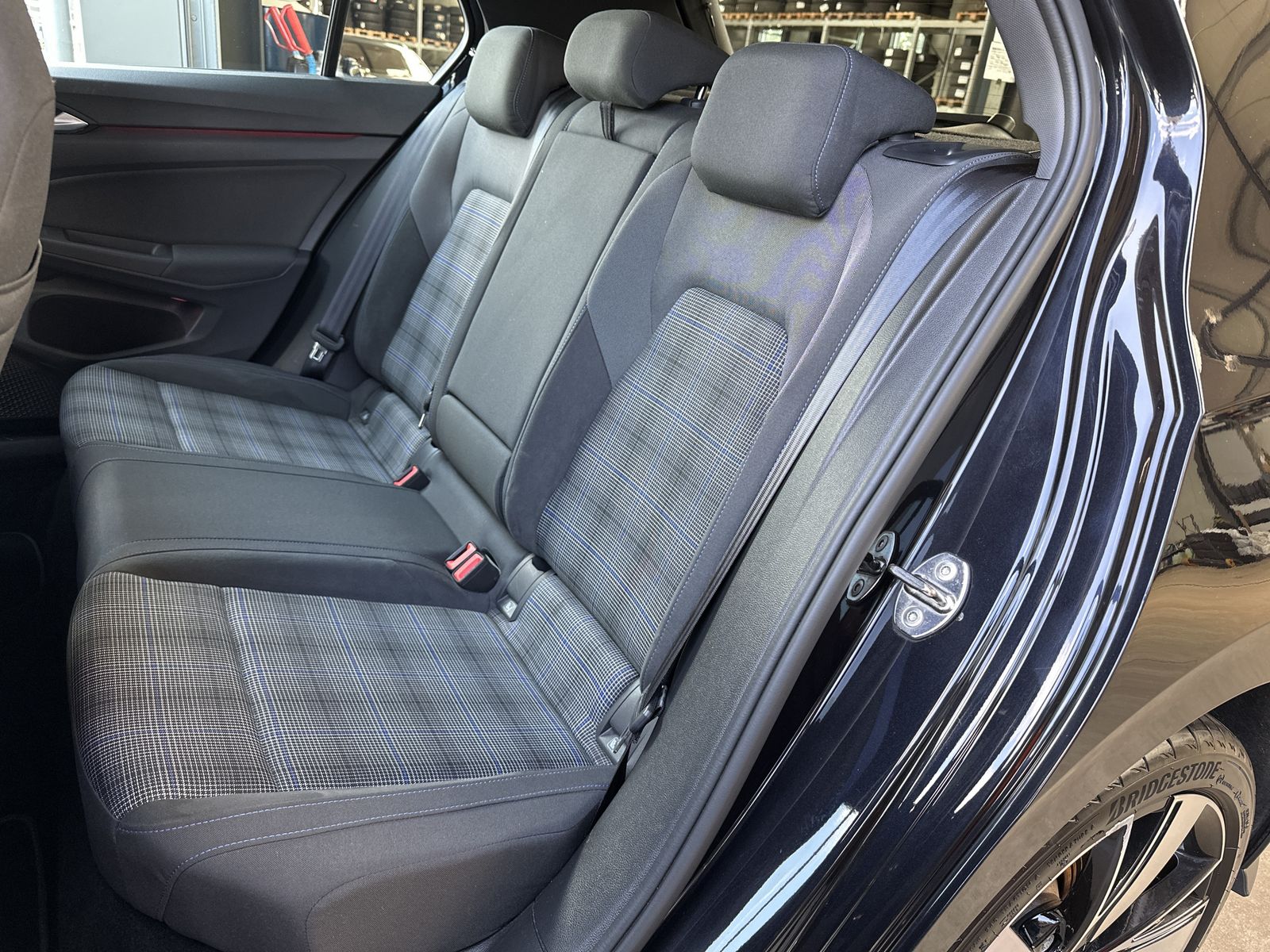 Fahrzeugabbildung Volkswagen Golf 1.4 eHybrid DSG GTE NAV+LED+ACC+CARPLAY+VC