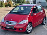 Mercedes-Benz A 150 ELEGANCE AUTOMATIK*2PDC*1 HND* - rote Mercedes-Benz A 150