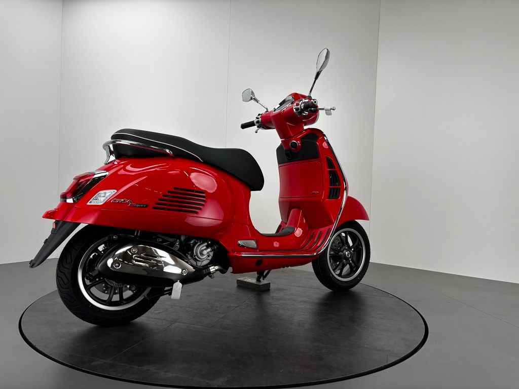 Fahrzeugabbildung Vespa GTS 310 SUPER E5+ *NEUFAHRZEUG/GARANTIE*