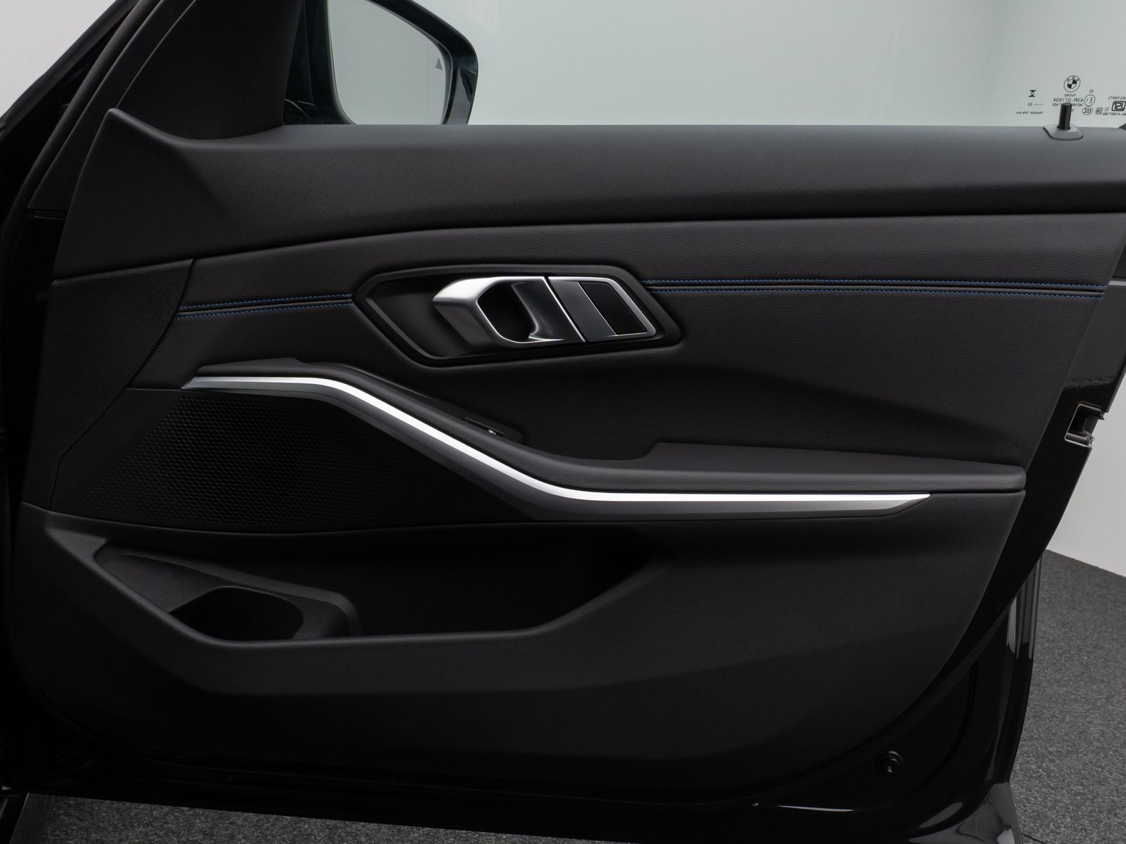 Fahrzeugabbildung BMW 330e M Sport Pro Kamera DAB CockPitPro Komfort