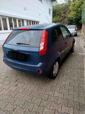 Ford TÜV neu! Guter Winterauto für wenig Geld.....