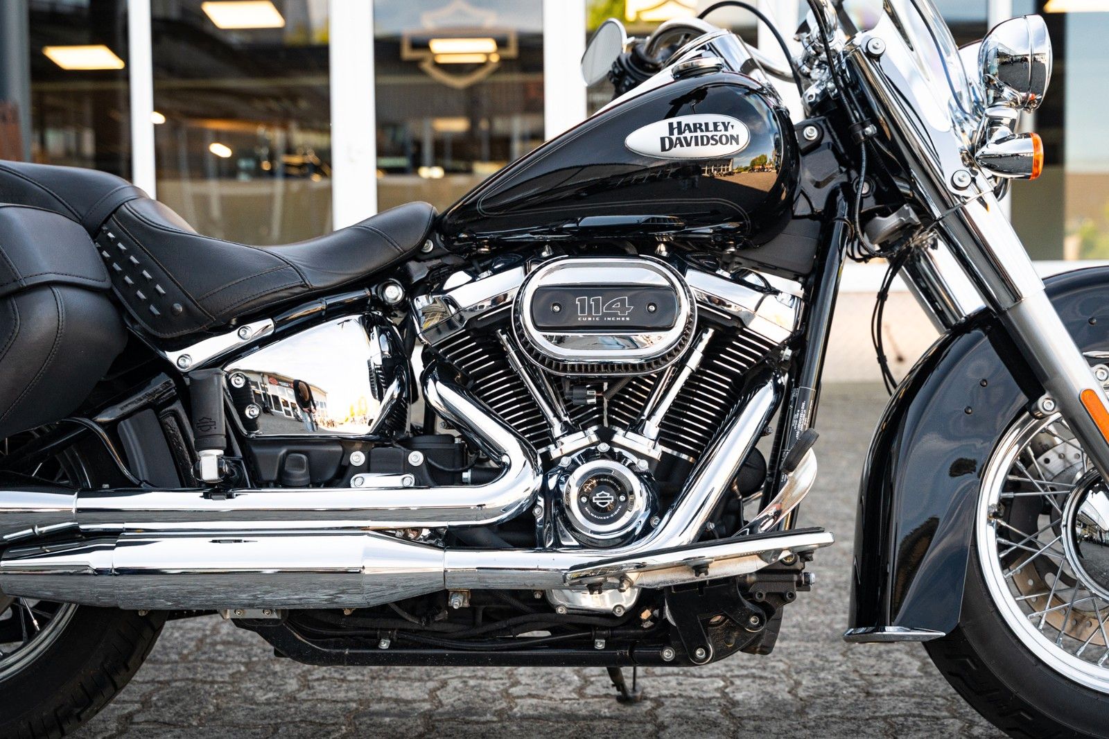 Fahrzeugabbildung Harley-Davidson Softail Heritage FLHCS 114 CUI -NEUWERTIG -