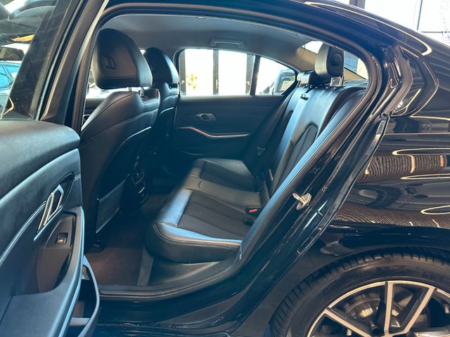 MYAUTOCENTER – Gebraucht- und Jahreswagen mit Werkstattservice in Pfaffenhofen BMW 330 *1-HAND*SERVICETÜV NEU*KEYLESS*LED*M-SPORT*