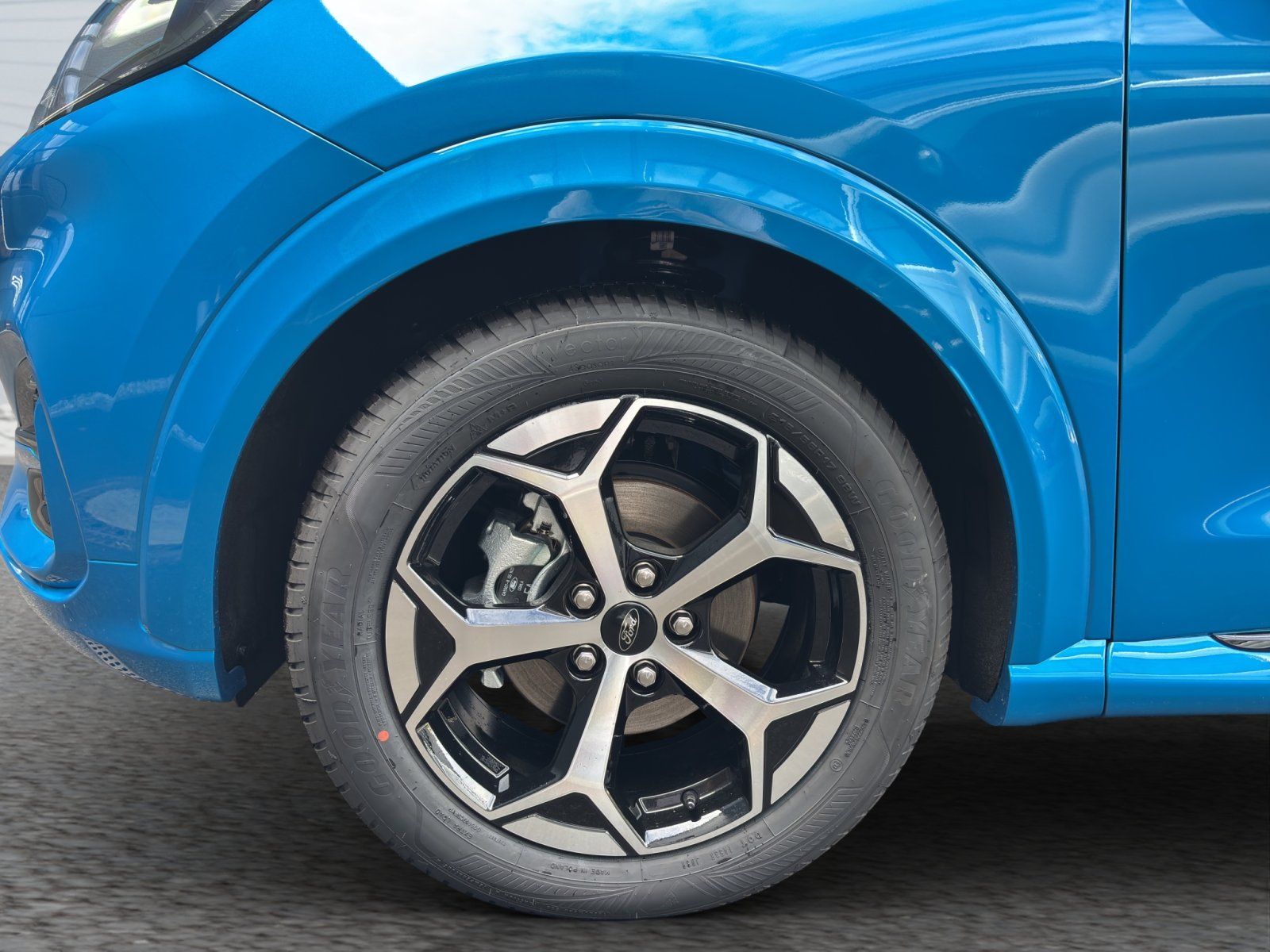 Fahrzeugabbildung Ford Puma 1.0 Ecoboost ST-Line