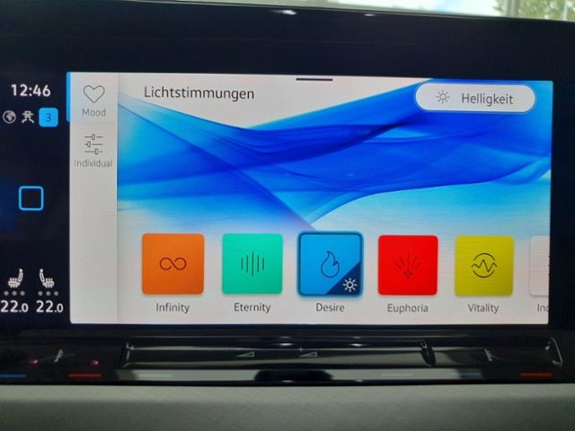 Fahrzeugabbildung Volkswagen Golf Variant 1.0 TSI Life 4xSHZ. STDHZ. LED NAVI