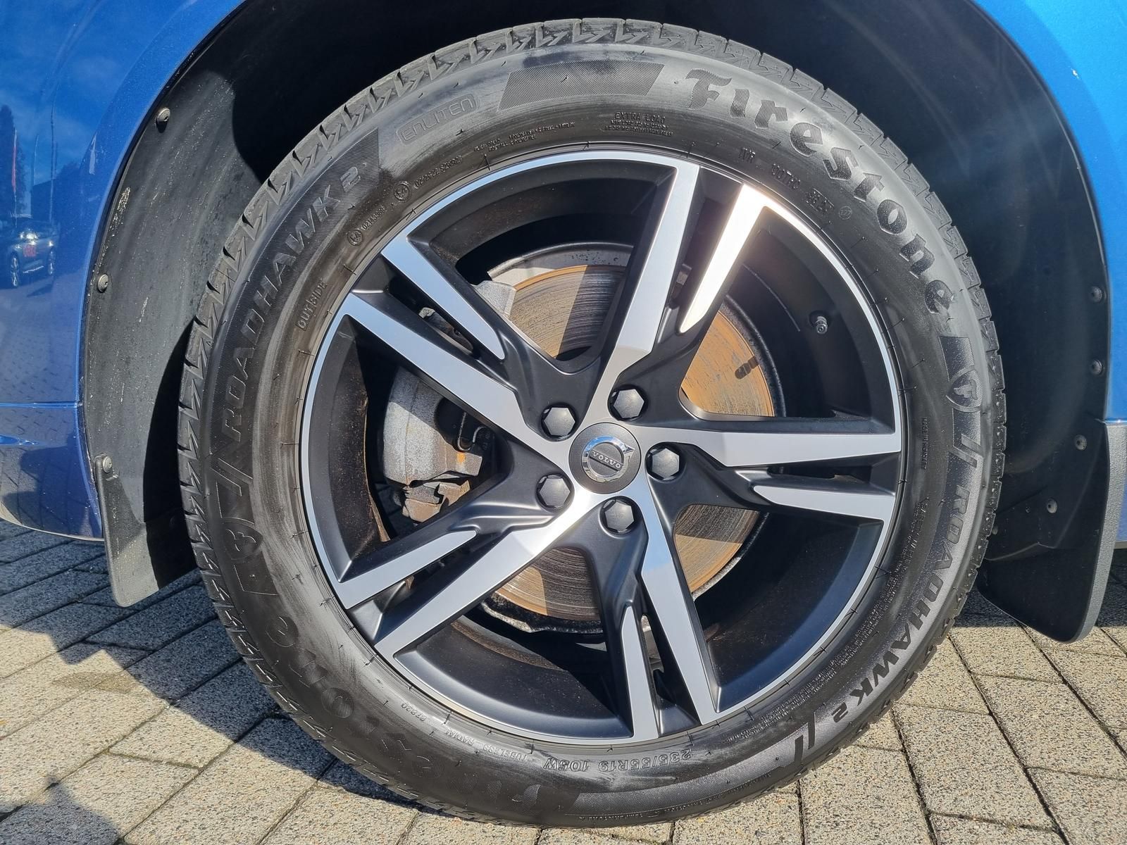 Fahrzeugabbildung Volvo XC60 B4 D R-Design