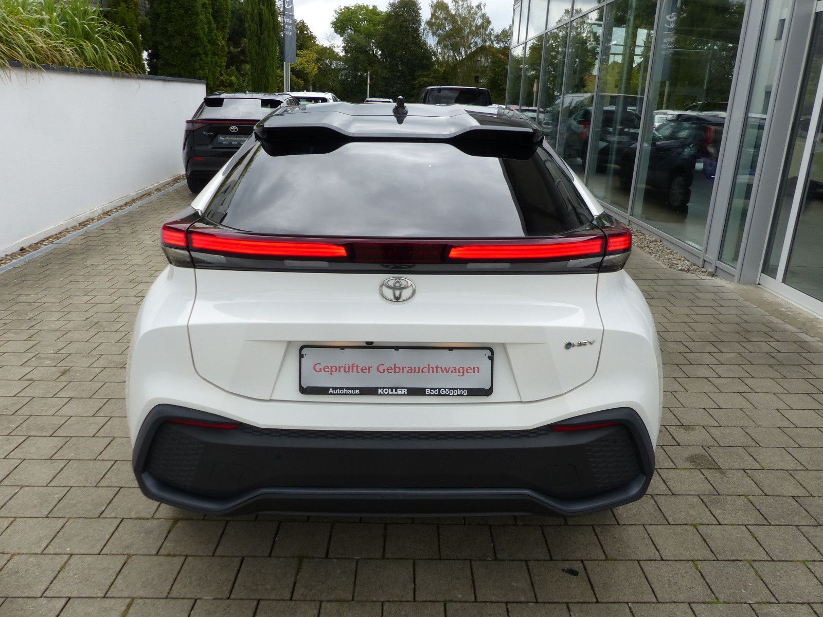Toyota C-HR 1.8 Hybrid TeamD Navi Kamera SHZ CarPlay foto 4
