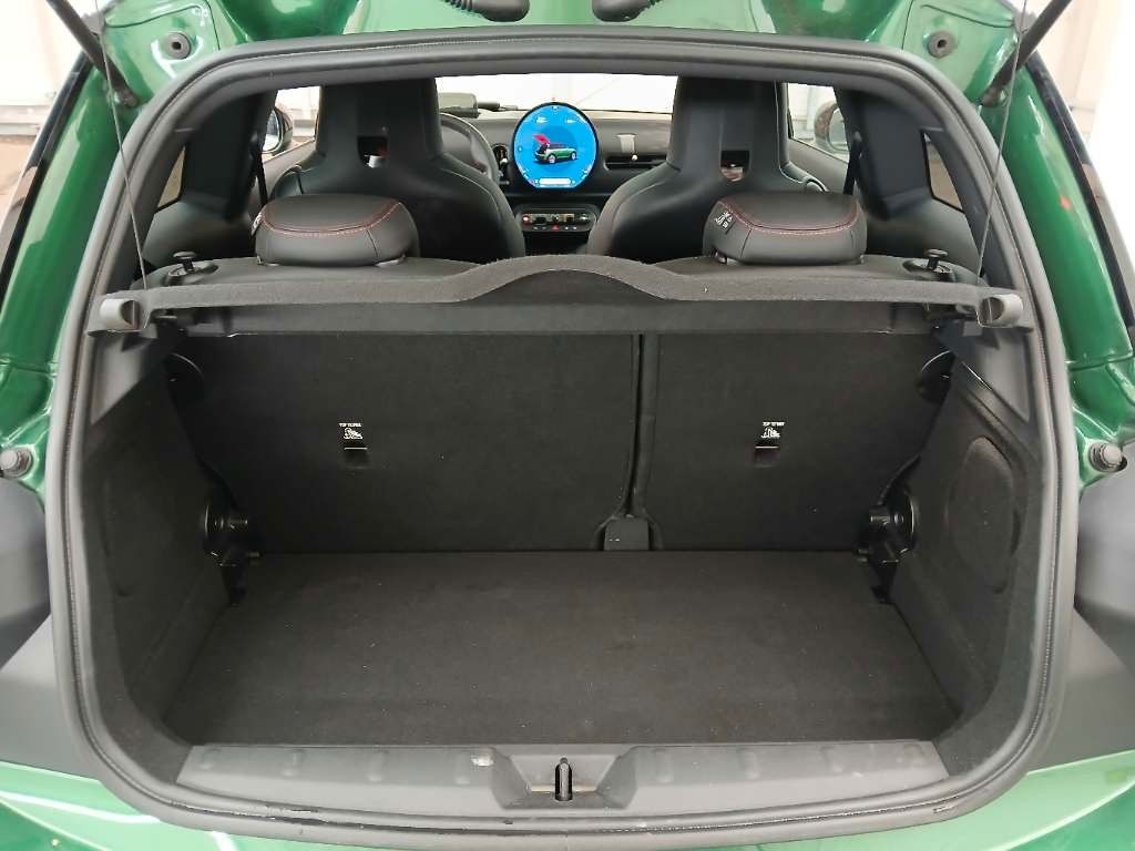Fahrzeugabbildung MINI Cooper C JCW Trim Paket-XL Pano H&k 360° HuD