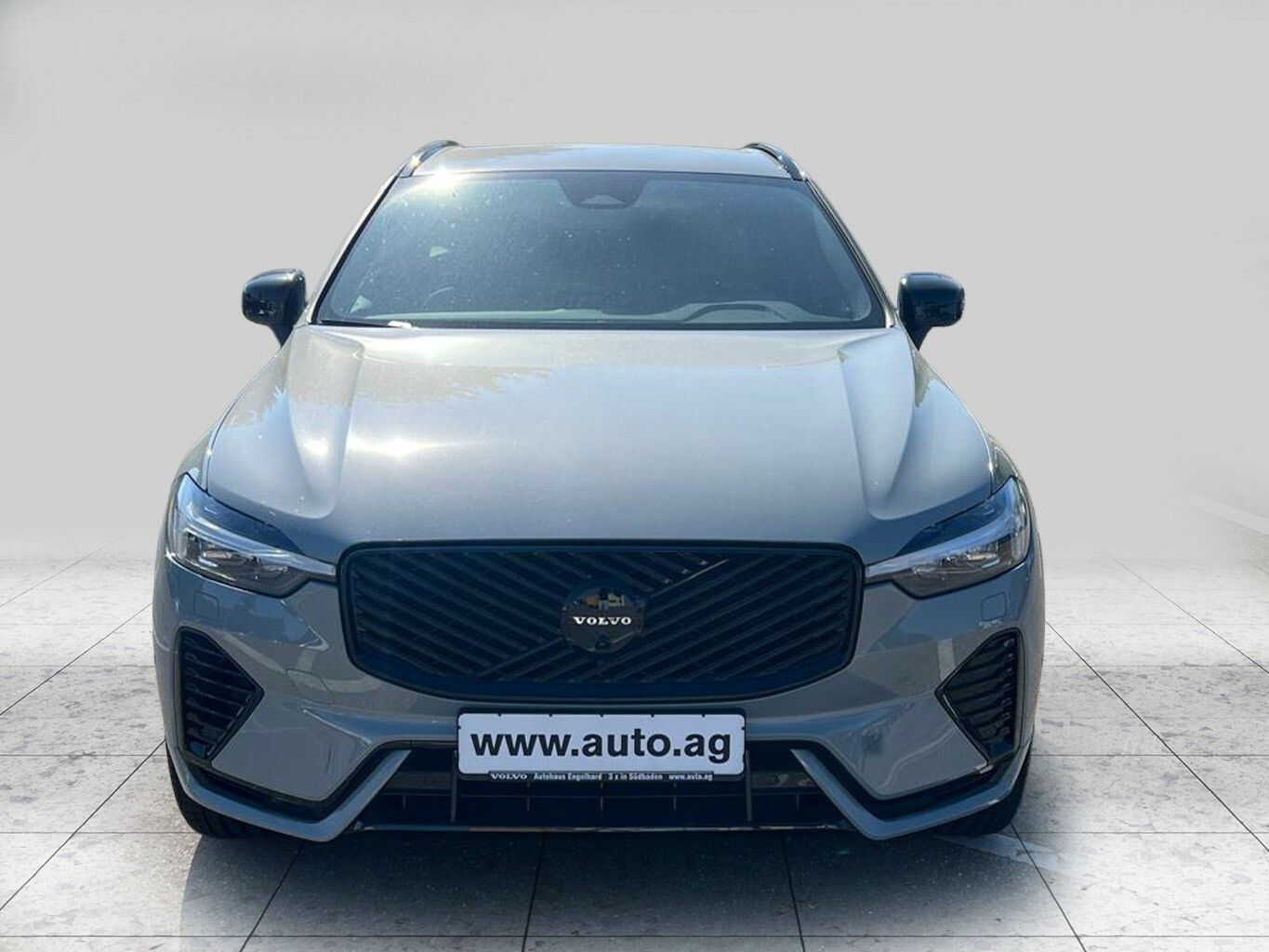 Volvo XC60 T6 Plus Black Edition Plug-In Hybrid imagem 3
