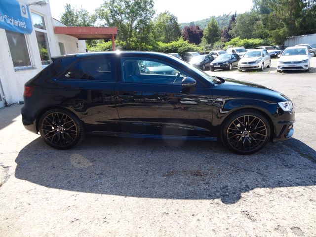 Fahrzeugabbildung Audi A3 ambition/S-Line/150PS/19-Zoll/B&O/PDC/SitzH/
