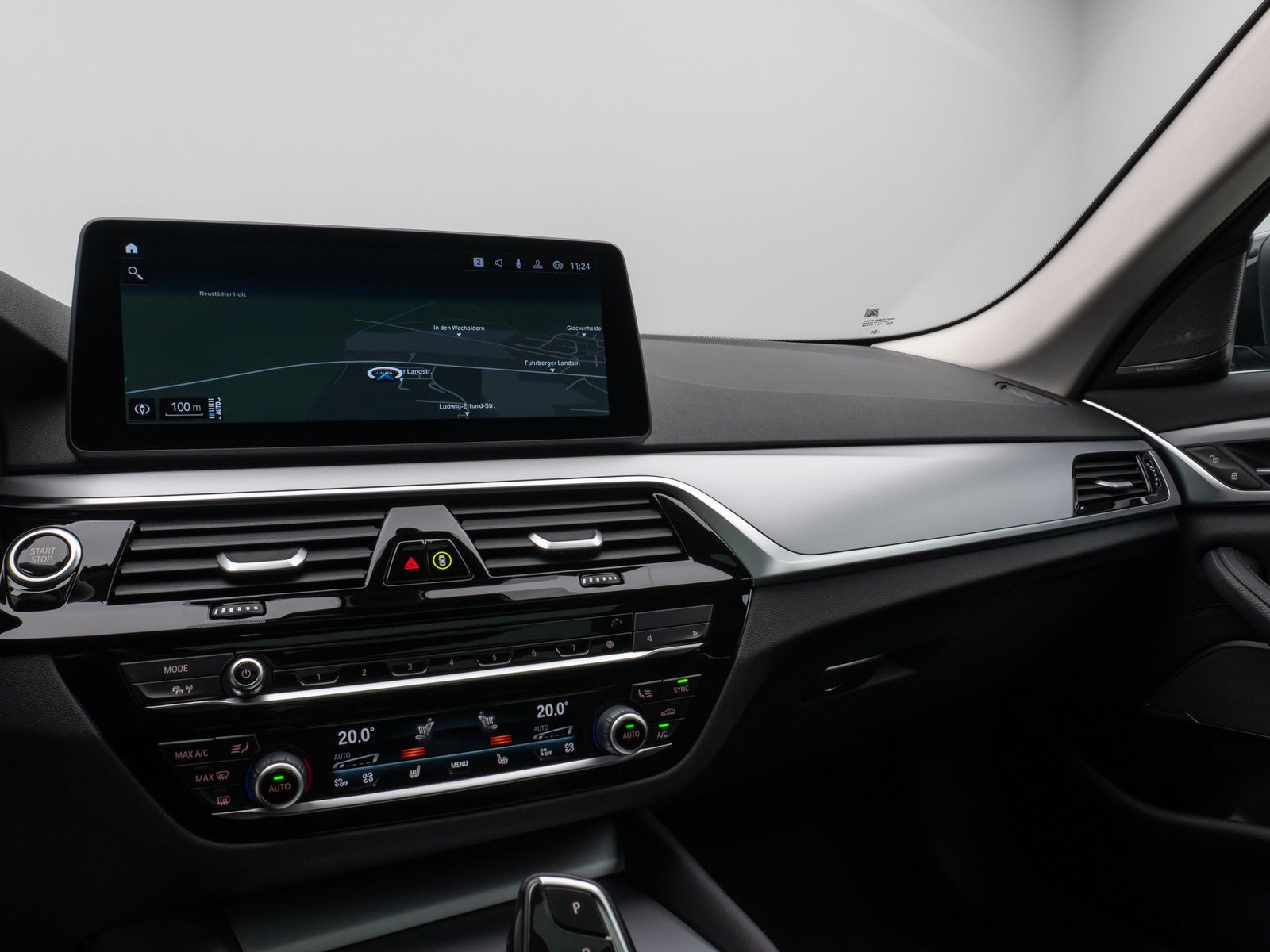 Fahrzeugabbildung BMW 530e Panorama 360°DAB H/K ACC AHK Alarm Leder
