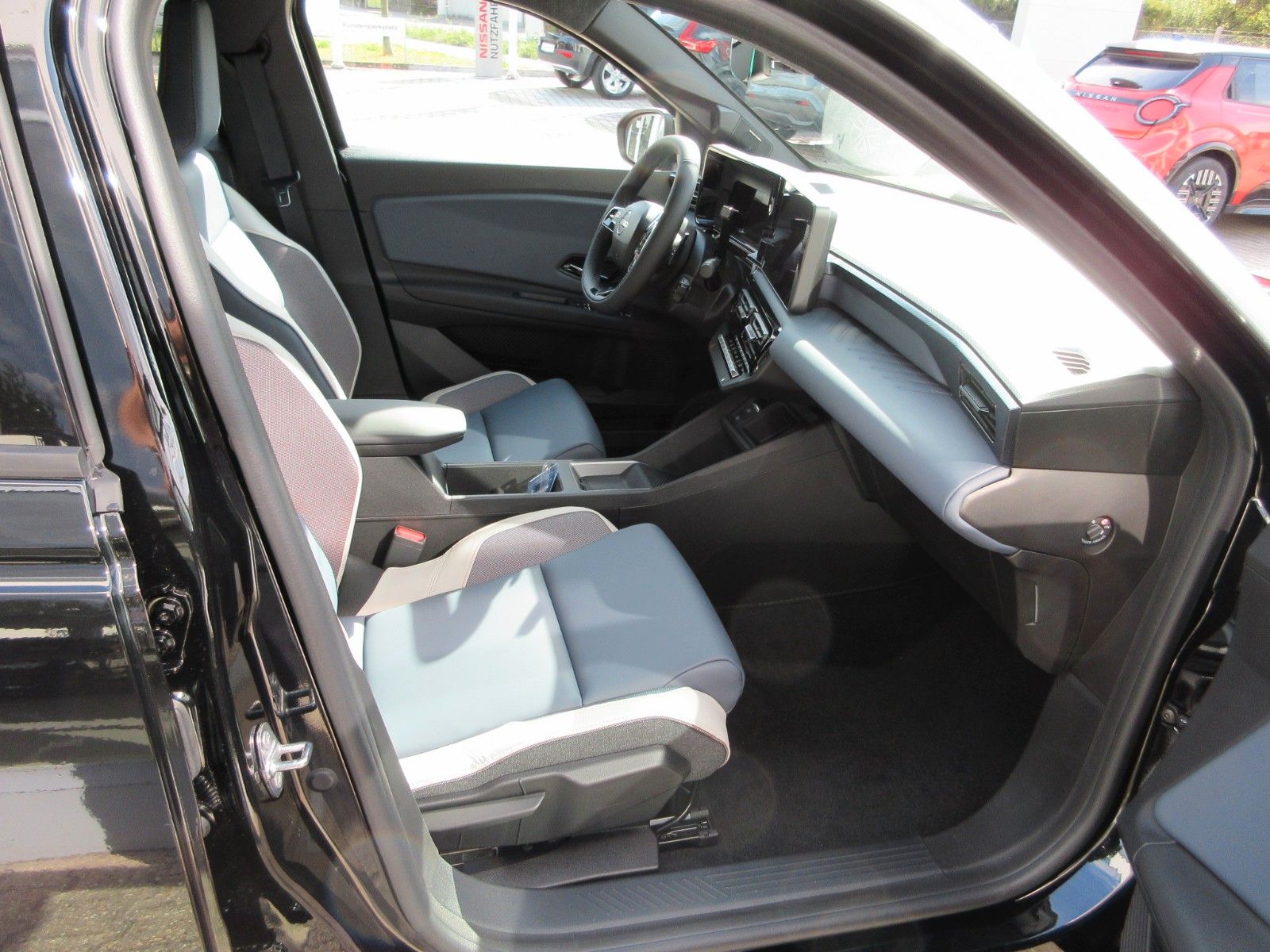 Fahrzeugabbildung Nissan Micra Evolve 52kWh 150PS AT Automatik