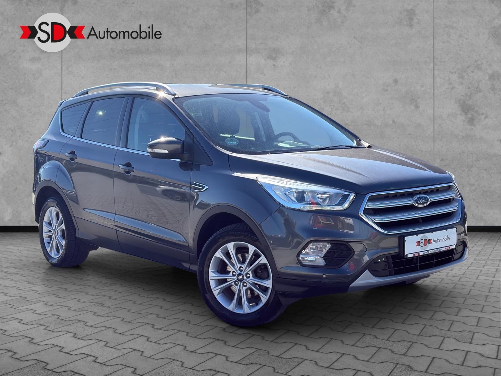 Ford Kuga Titanium X Navi LED AHK 8xAlu Teilleder Kam