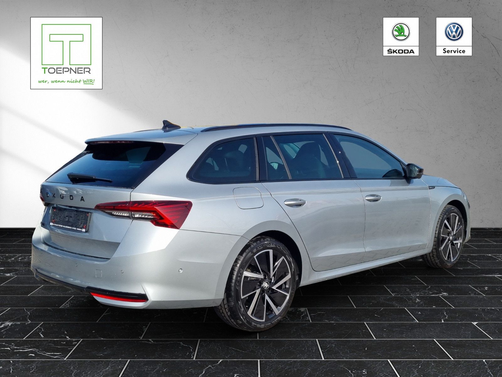 Fahrzeugabbildung SKODA Octavia Combi Sportline TDI Pano AHK Licht+