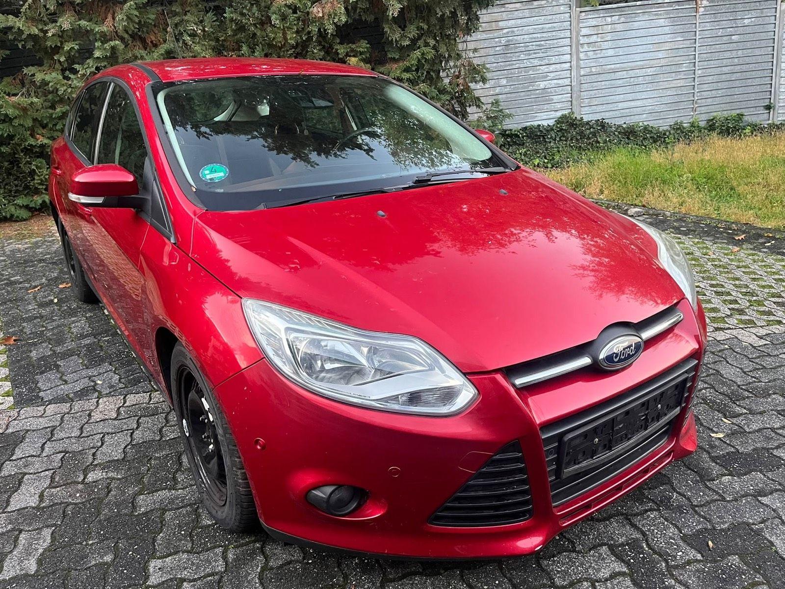 Ford Focus 2014 — rear view