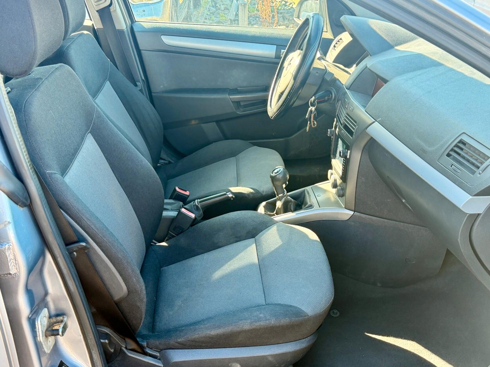 Opel Astra 2006 — photo 6
