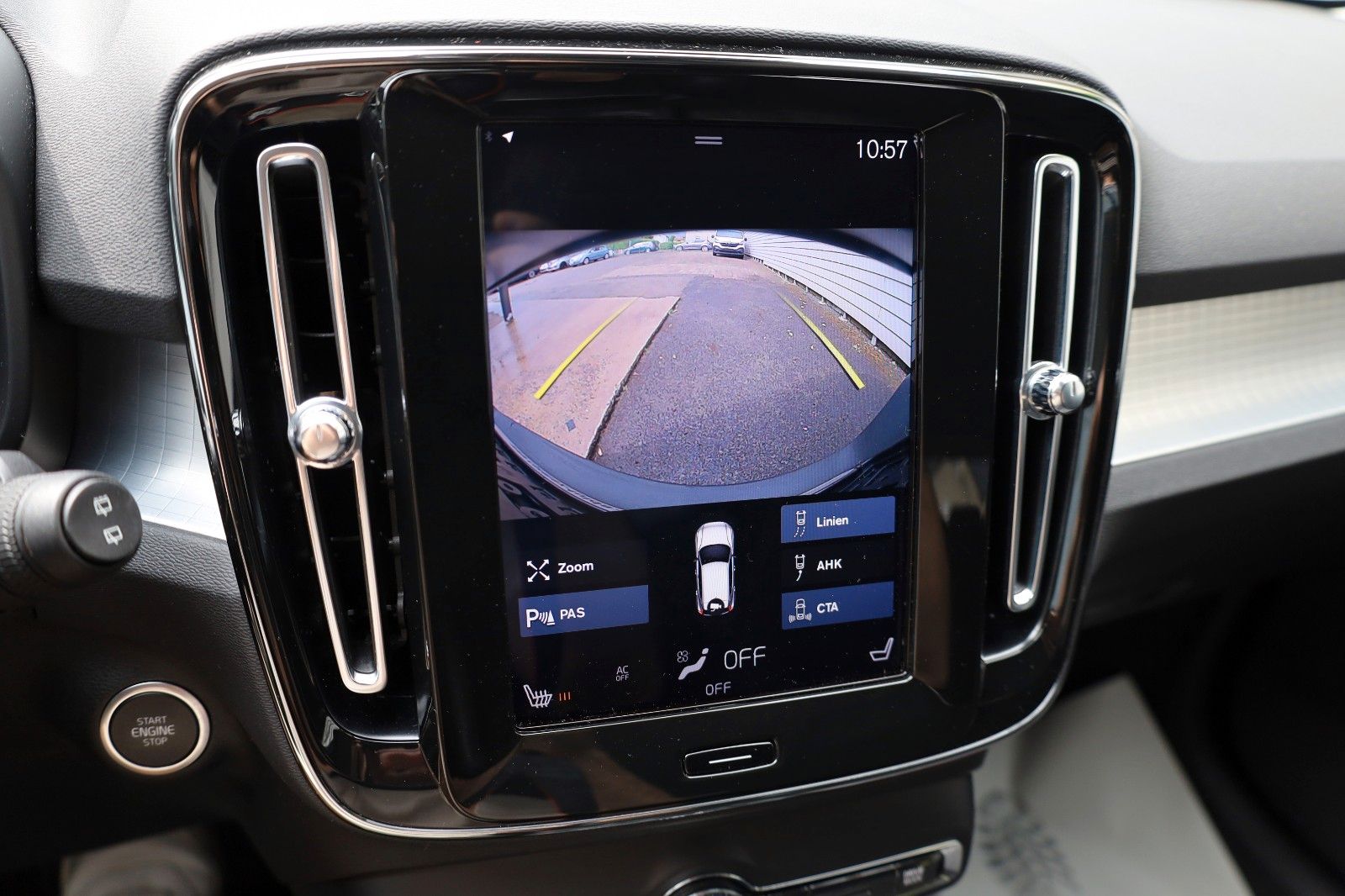Fahrzeugabbildung Volvo XC40 Inscription Recharge TLeder,Navi,LED,SH,PDC