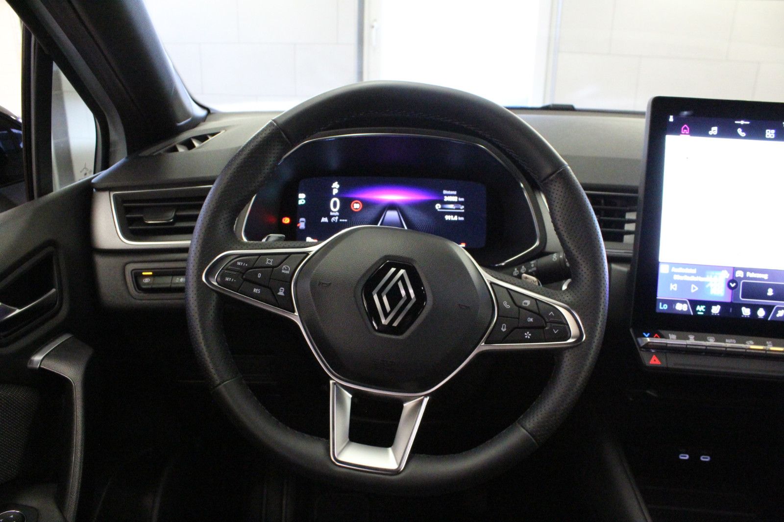 Fahrzeugabbildung Renault Captur Mild Hybrid 160 EDC Techno *Ganzjahresrei