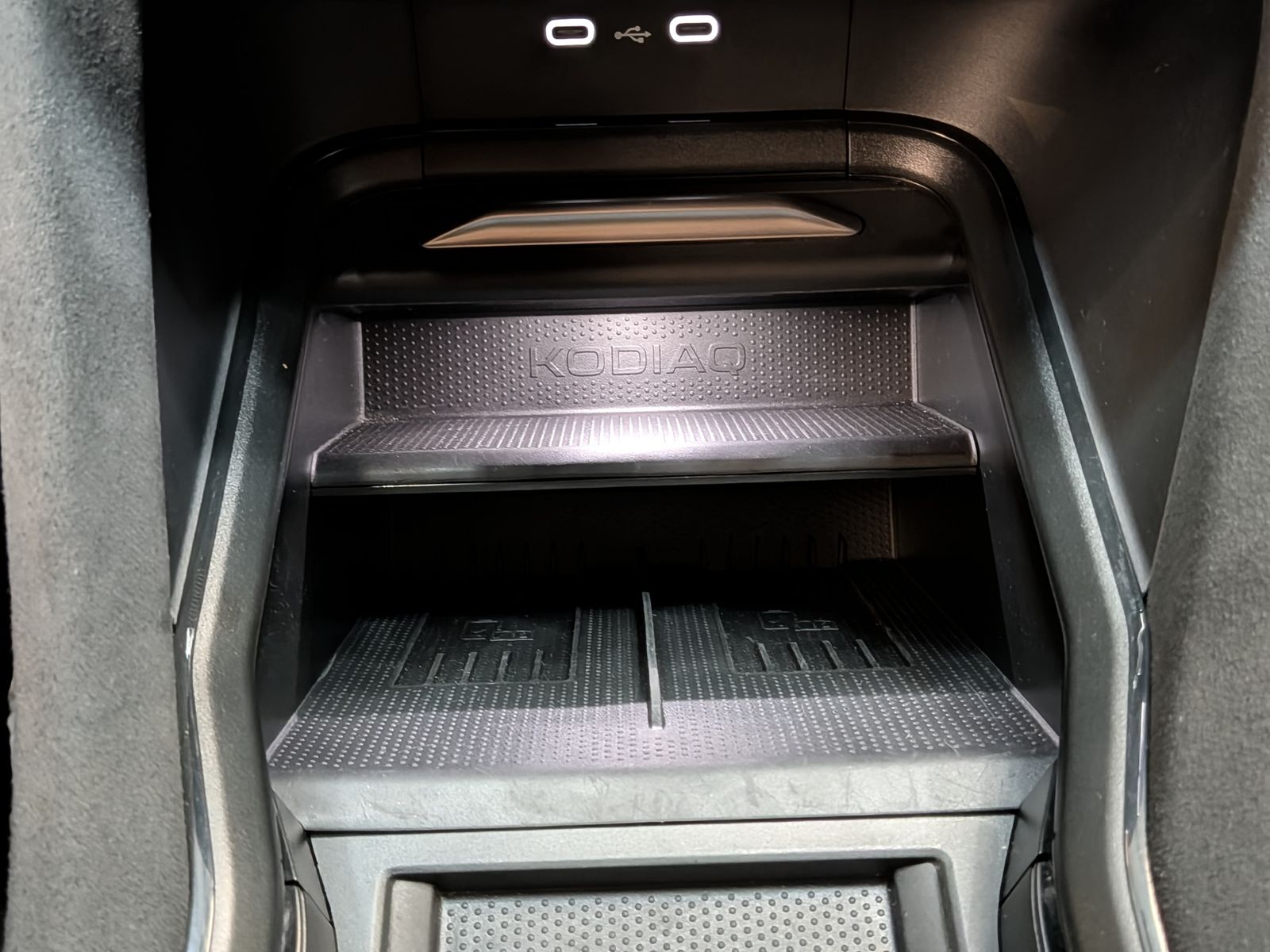 Fahrzeugabbildung SKODA Kodiaq 2.0TDI SPORTLINE*MEMOR*CAM*LED*ACC*7-SITZ