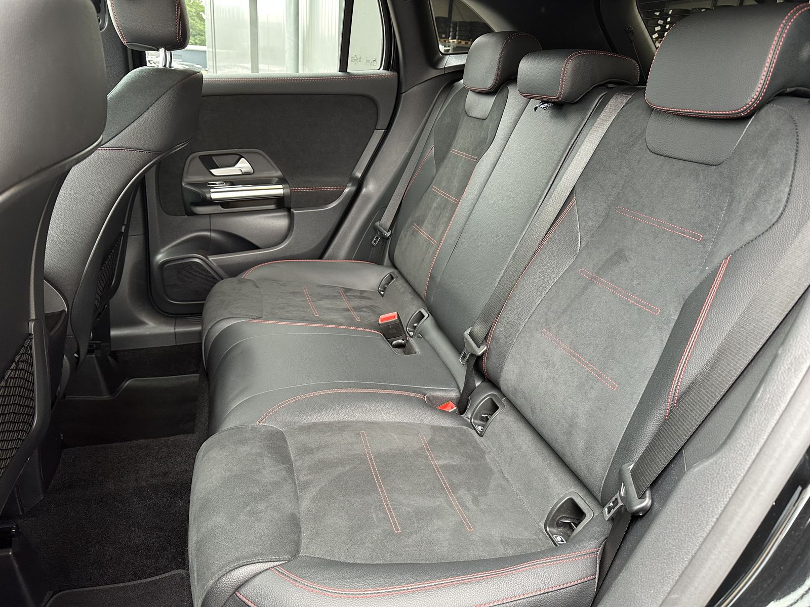 Fahrzeugabbildung Mercedes-Benz GLA 220d 4Matic AMG-Line NAV+CARPLAY+KEYLESS+SHZ