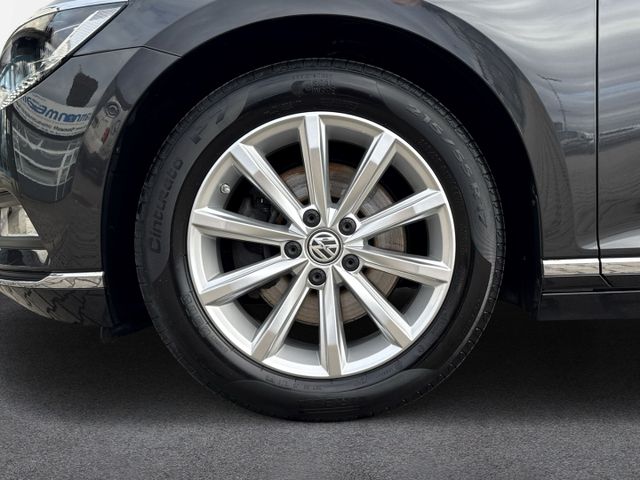 Passat Variant 1.5 TSI Highline DSG R-Line Int.