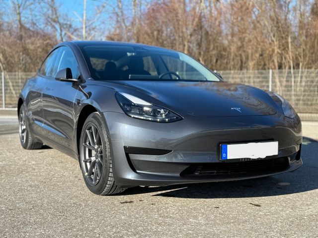 Tesla Model 3 RWD, wie Neu, nur 9.500 km, 1 Hand, TOP,