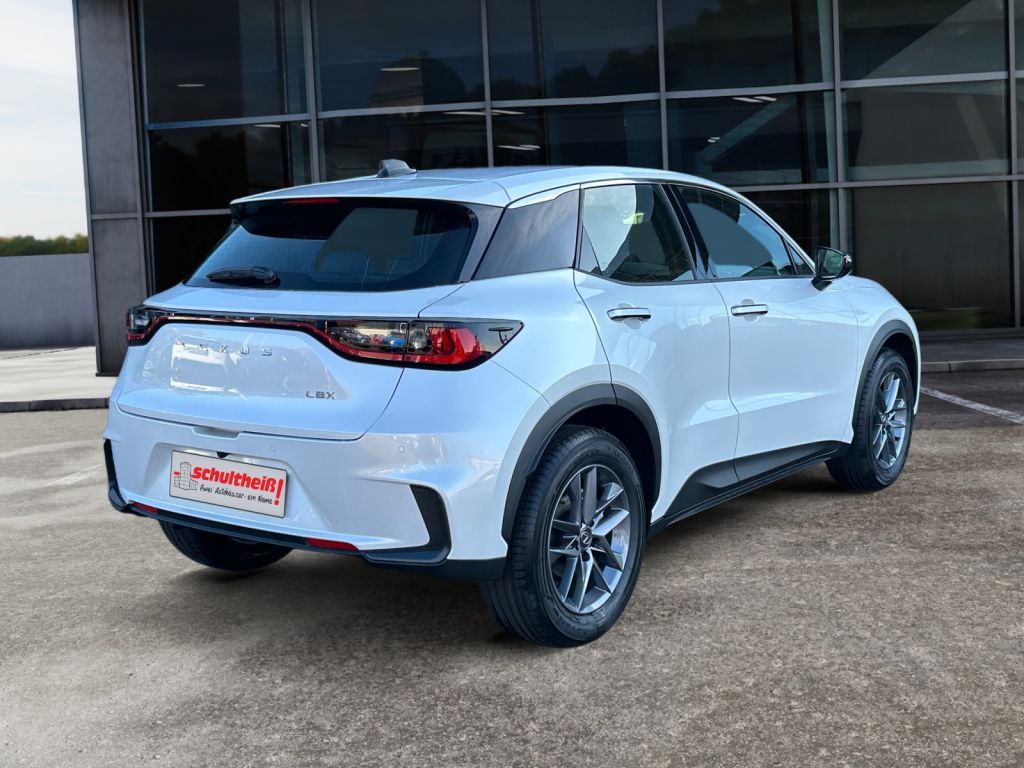 Fahrzeugabbildung Lexus LBX FWD