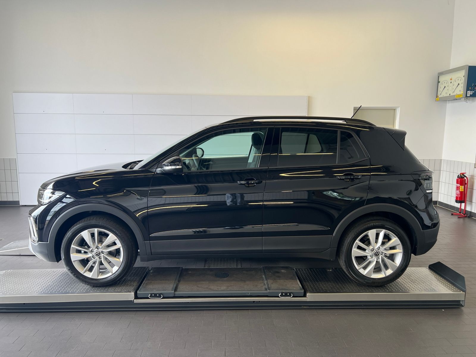 Fahrzeugabbildung Volkswagen T-Cross Life 1.0 TSI DSG *AHK, IQ-Light, ACC, Ka