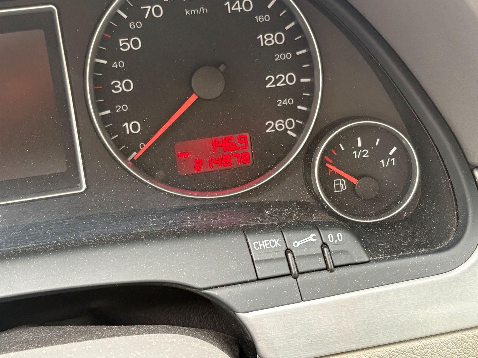 Audi A4 2006 — photo 8