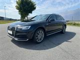 Audi A4 Allroad 3.0 TDI quattro / Digitales Cockpit  - Audi A4 Allroad mit Diesel-Antrieb: Kombi, 3.0