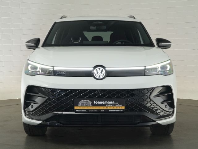 Tiguan R-LINE TDI DSG+AHK+NAVI+SCHIEBEDACH+LED M
