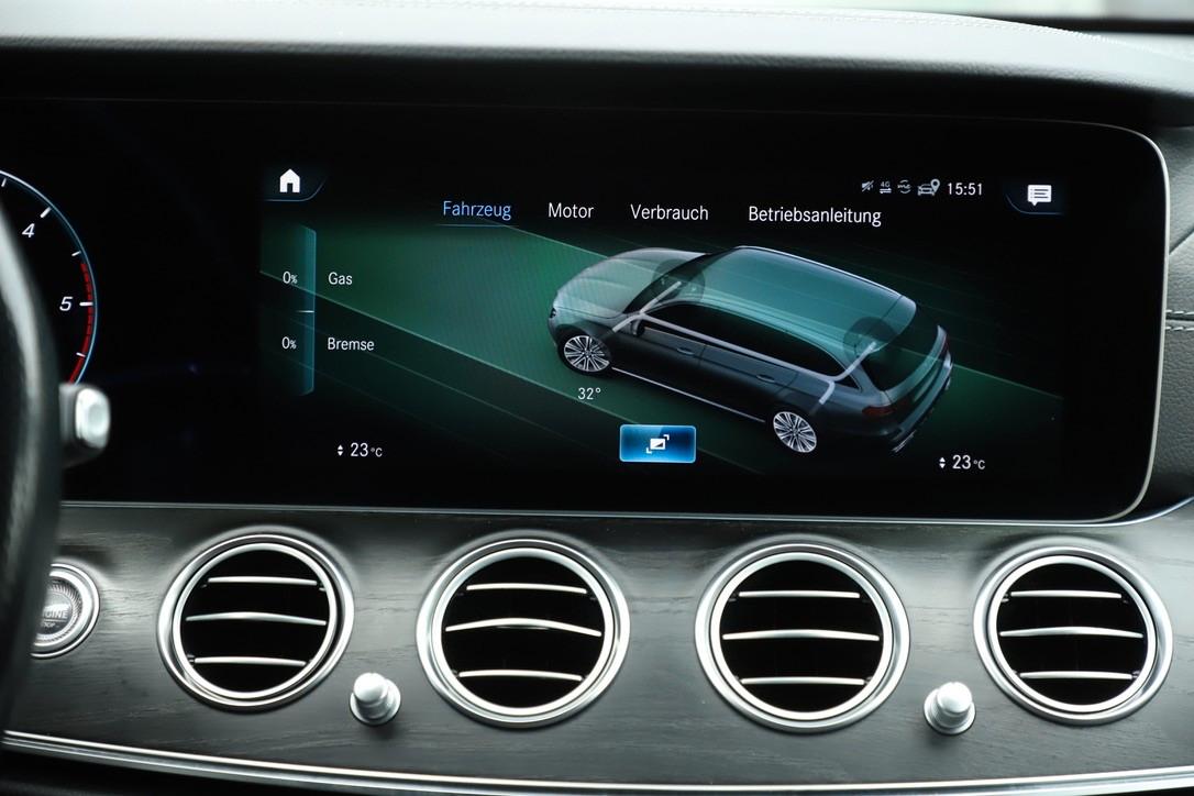 Mercedes-Benz E 220 d T-Modell AMG AHK SCHIEBEDACH