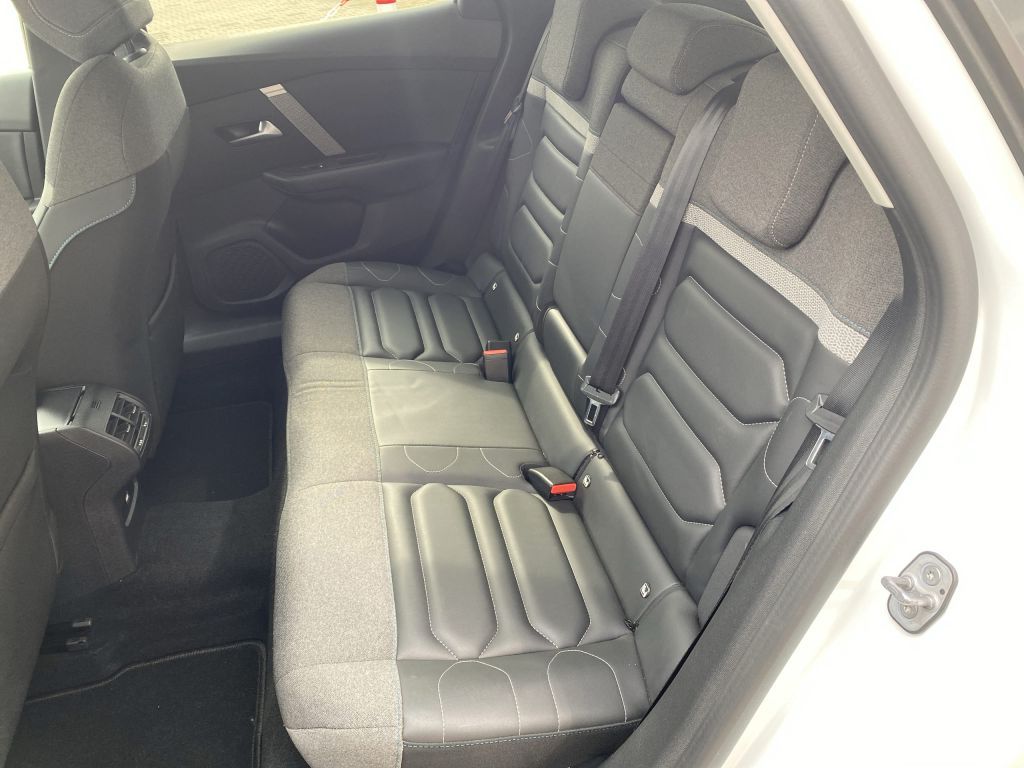 Fahrzeugabbildung Citroën C4 Benzin 155 Automatik Shine *Winterpak*Nav*LED