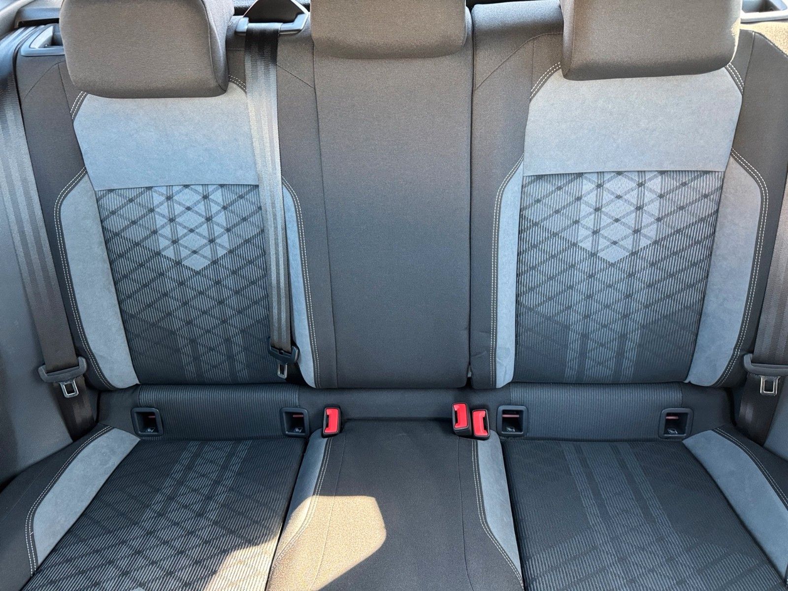 Fahrzeugabbildung Volkswagen Taigo R-Line 1.0 TSI