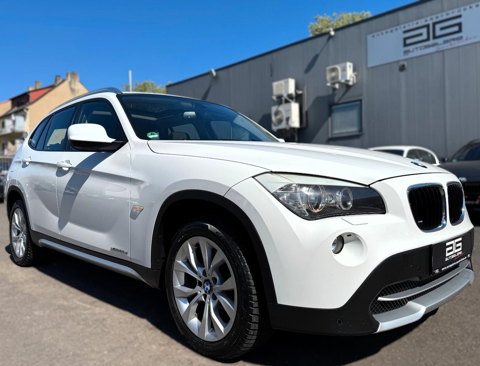 BMW X1 20d xDrive Auto. *Navi/Bi-Xenon/Panorama/AHK*