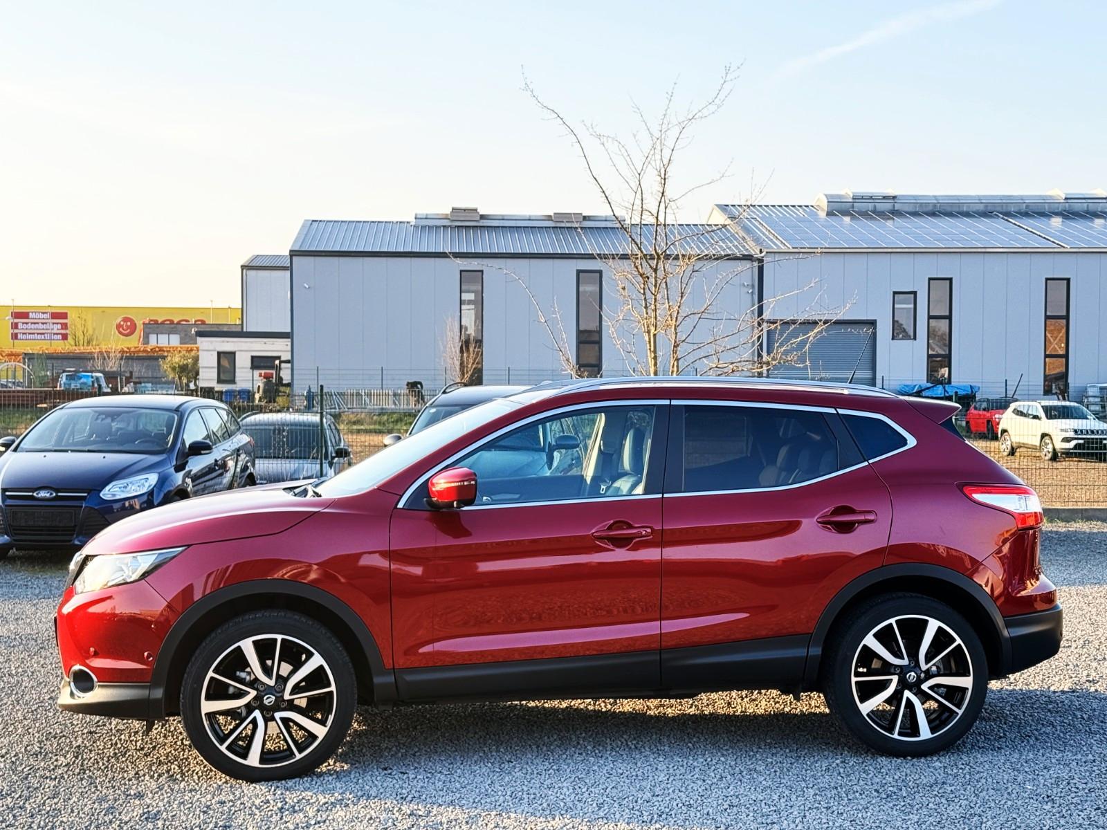 Nissan Qashqai Tekna ** Leder 360° Kamera Navi LED **